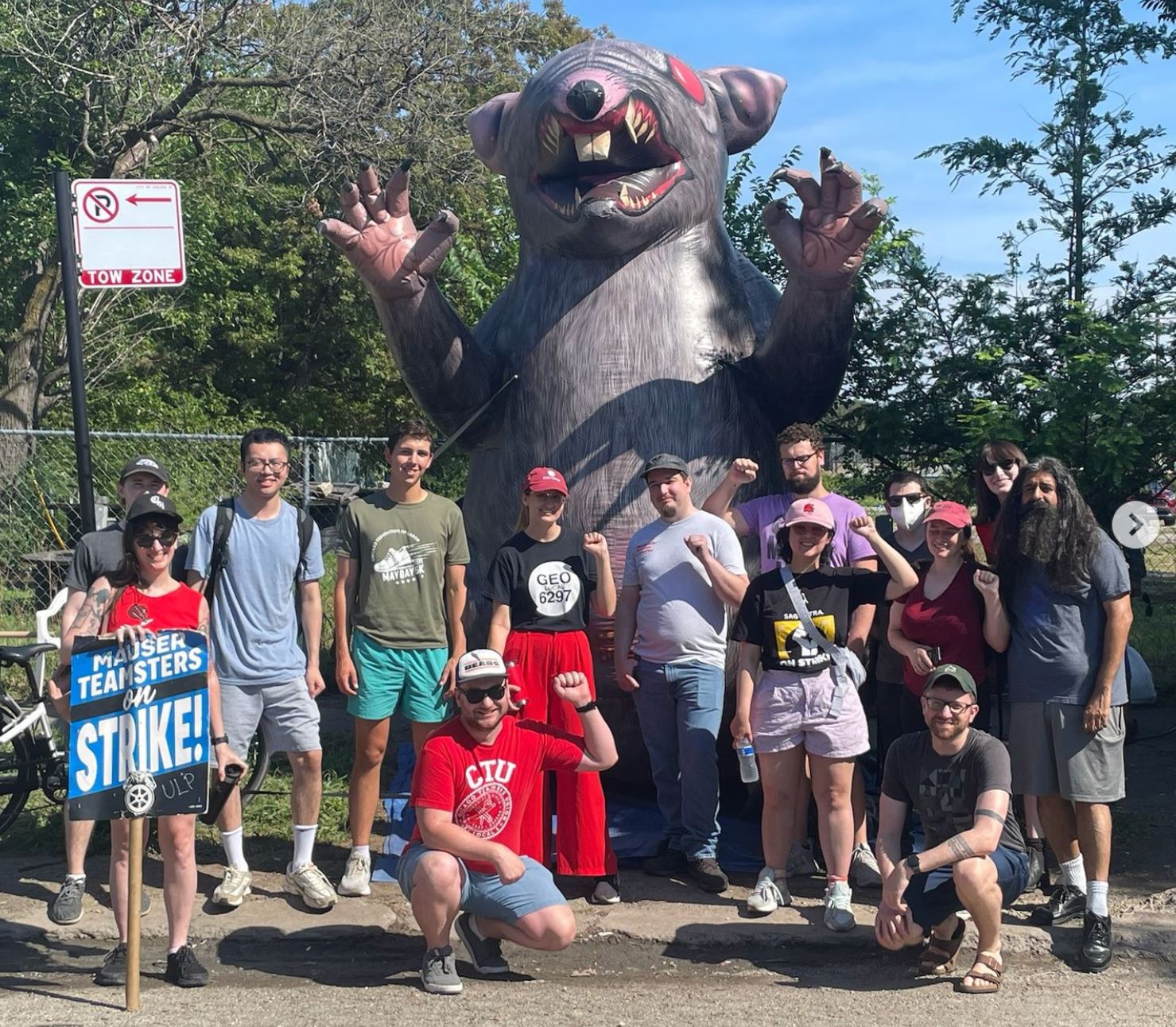 Support Mauser Manufacturing Workers in Little Village!